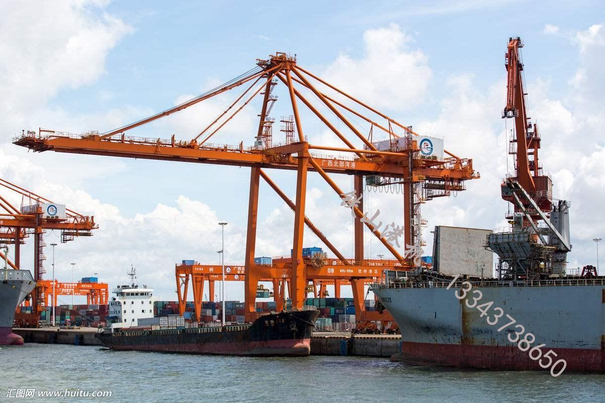 湖南衡陽(yáng)岸橋廠家岸橋工作起來(lái)效率高，節(jié)省空間